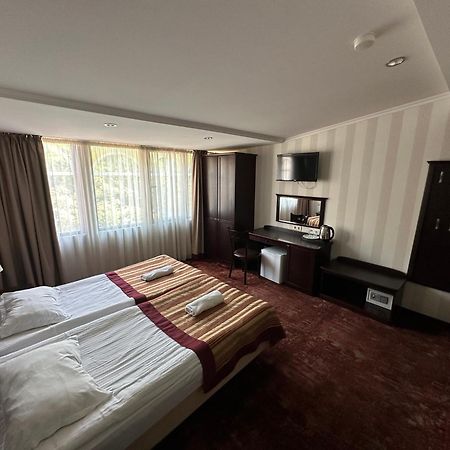 Hotel Beka Palace Tbilisi Buitenkant foto