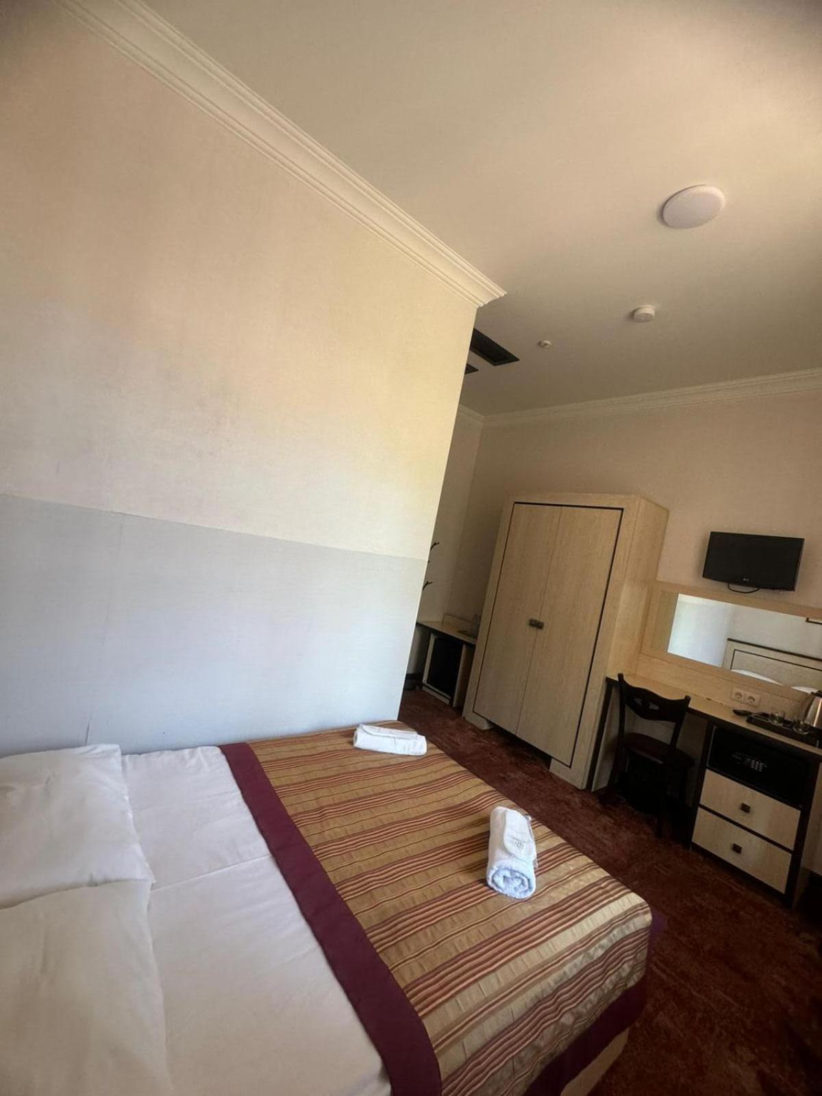Hotel Beka Palace Tbilisi Buitenkant foto