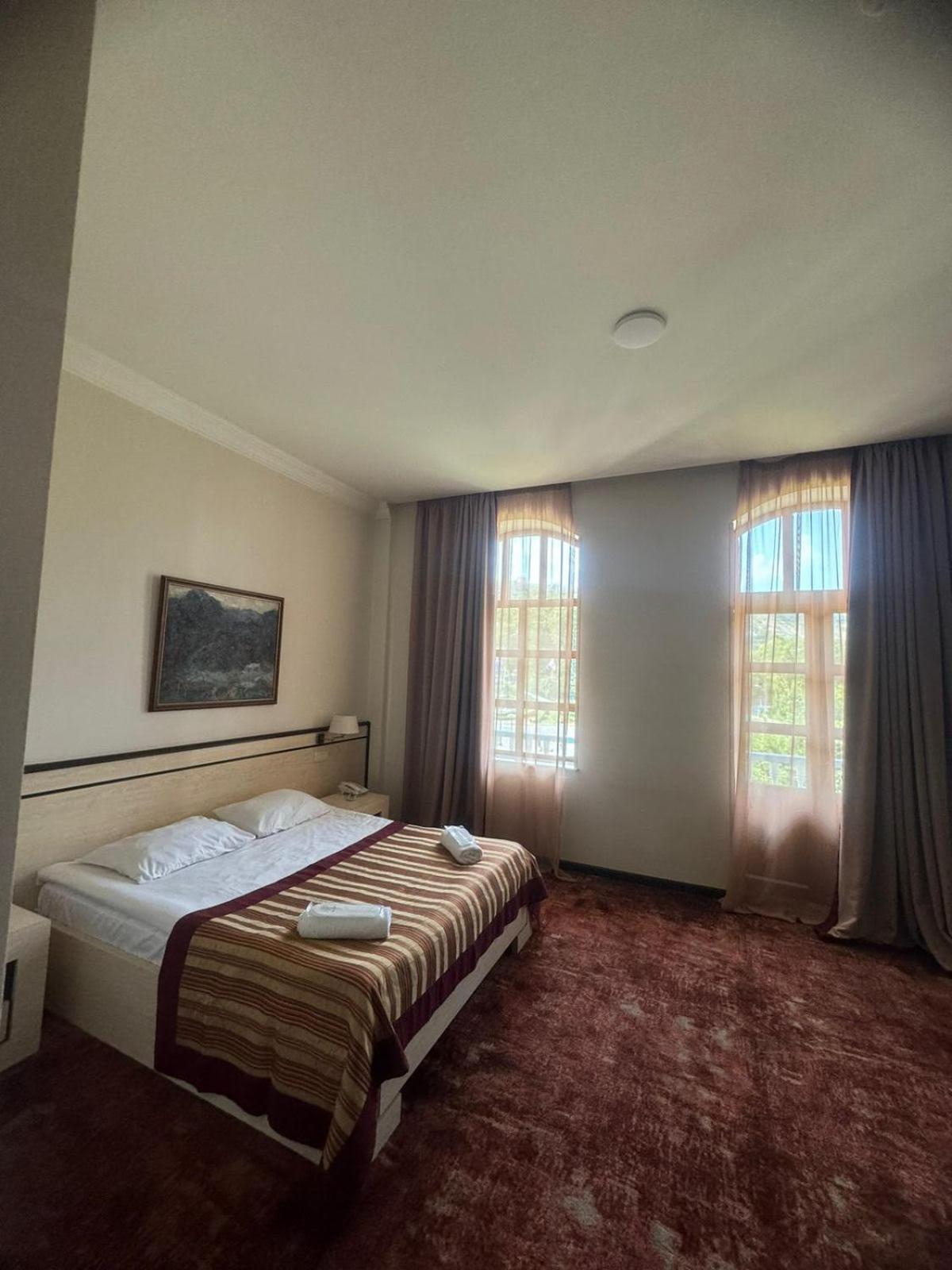 Hotel Beka Palace Tbilisi Buitenkant foto