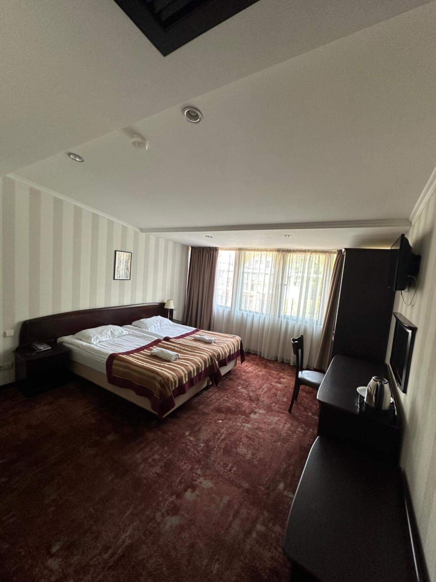 Hotel Beka Palace Tbilisi Buitenkant foto