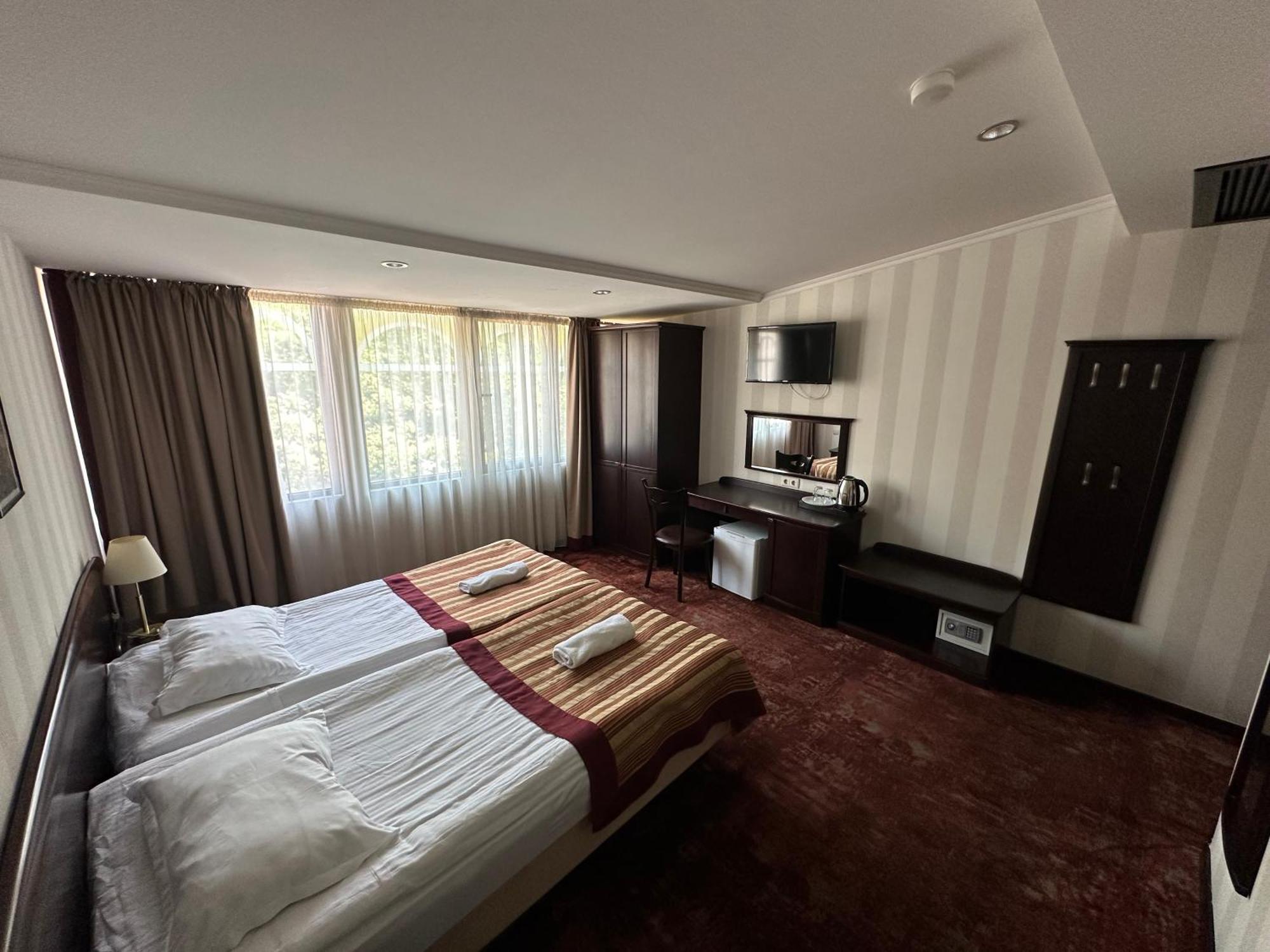 Hotel Beka Palace Tbilisi Buitenkant foto